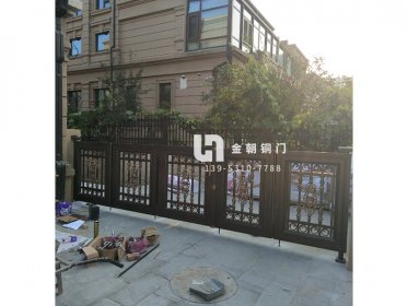 濟南某小區(qū)鋁藝大門廠家安裝案例
